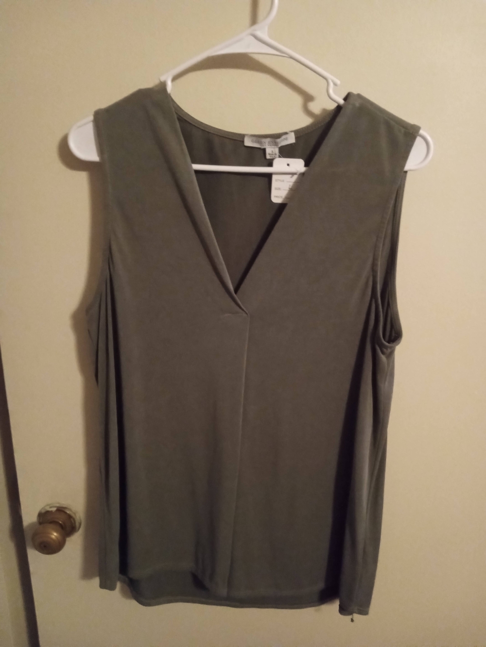 Green Envelope Olive V-Neck Sleeveless Tank